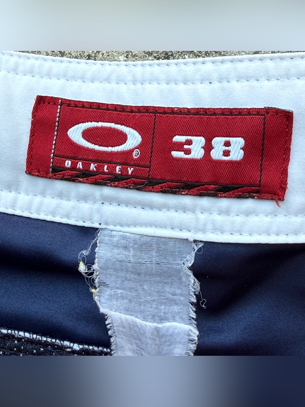 Vintage Y2K OAKLEY Board Shorts Swim Trunks Blue White Size 38 - Picture 5 of 10